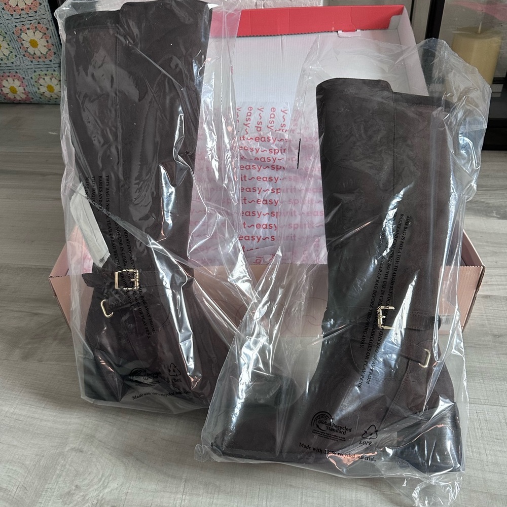 NWT NIB easy spirit Nova Dark Brown Boot - Picture 4 of 6